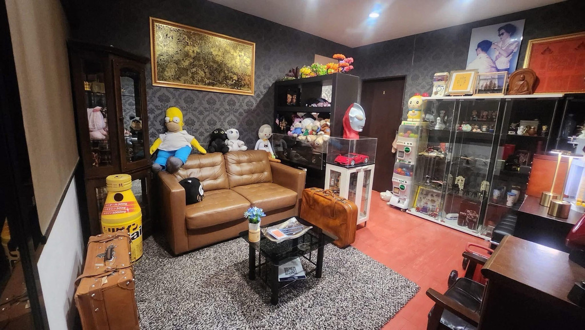 Shop HouseKasetsart, Ratchayothin : 📢👇Start your business in a prime location in Soi Sena Nikhom, with convenient access from Kaset-Nawamin, Phahonyothin, and Ladprao Roads.Ideal for many kind of business or office