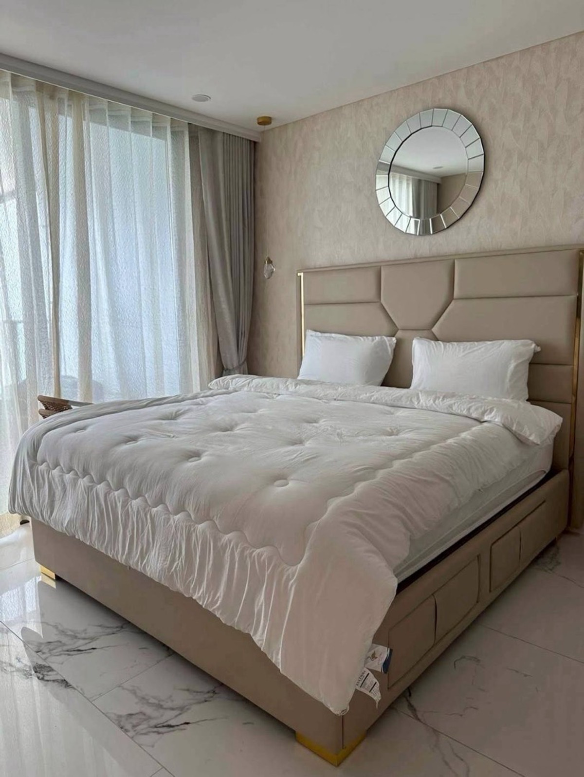 For RentCondoPattaya, Bangsaen, Chonburi : Sea view condo for rent, Copacabana Jomtien Pattaya, 14th floor, corner room, open sea view, size 64 sq m, 2 bedrooms, price 60,000 baht.