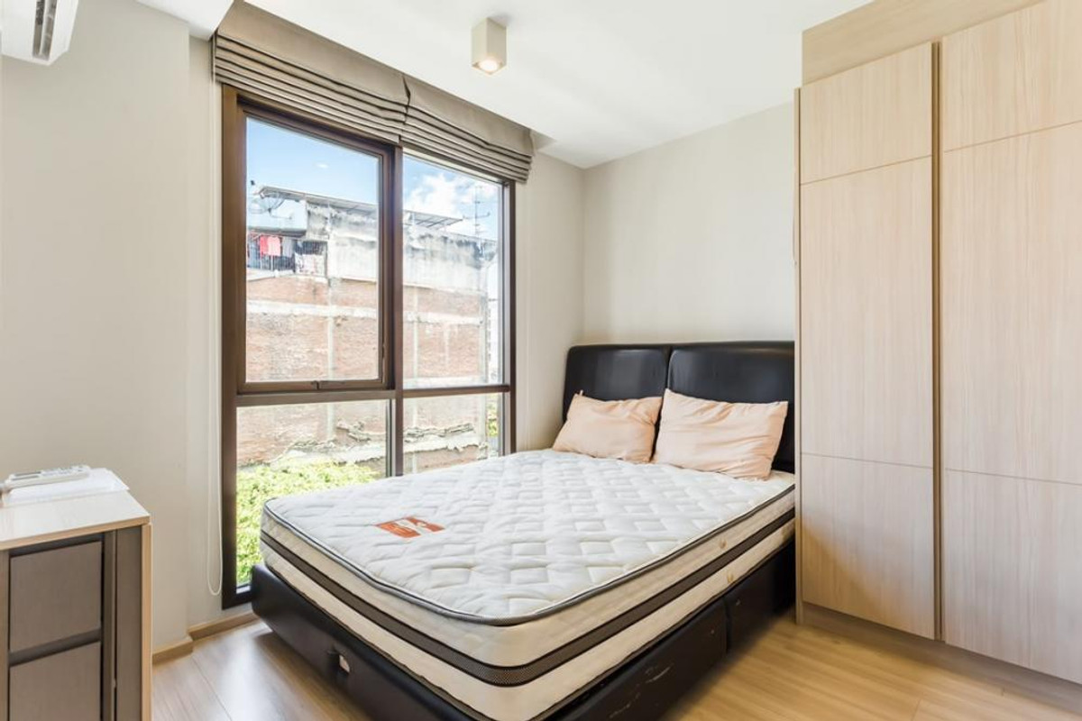 ให้เช่าคอนโดราชเทวี พญาไท : Maestro 12 Ratchathewi【𝐒𝐄𝐋𝐋 & 𝐑𝐄𝐍𝐓】🔥มินิมอลอบอุ่น สะอาดตาด้วยเฟอร์ไม้โทนอ่อน เตียงบิ้วอินและโต๊ะขาวเรียบ แสงธรรมชาติเต็มห้อง🔥 ติดต่อไลน์ไอดี: @hacondo