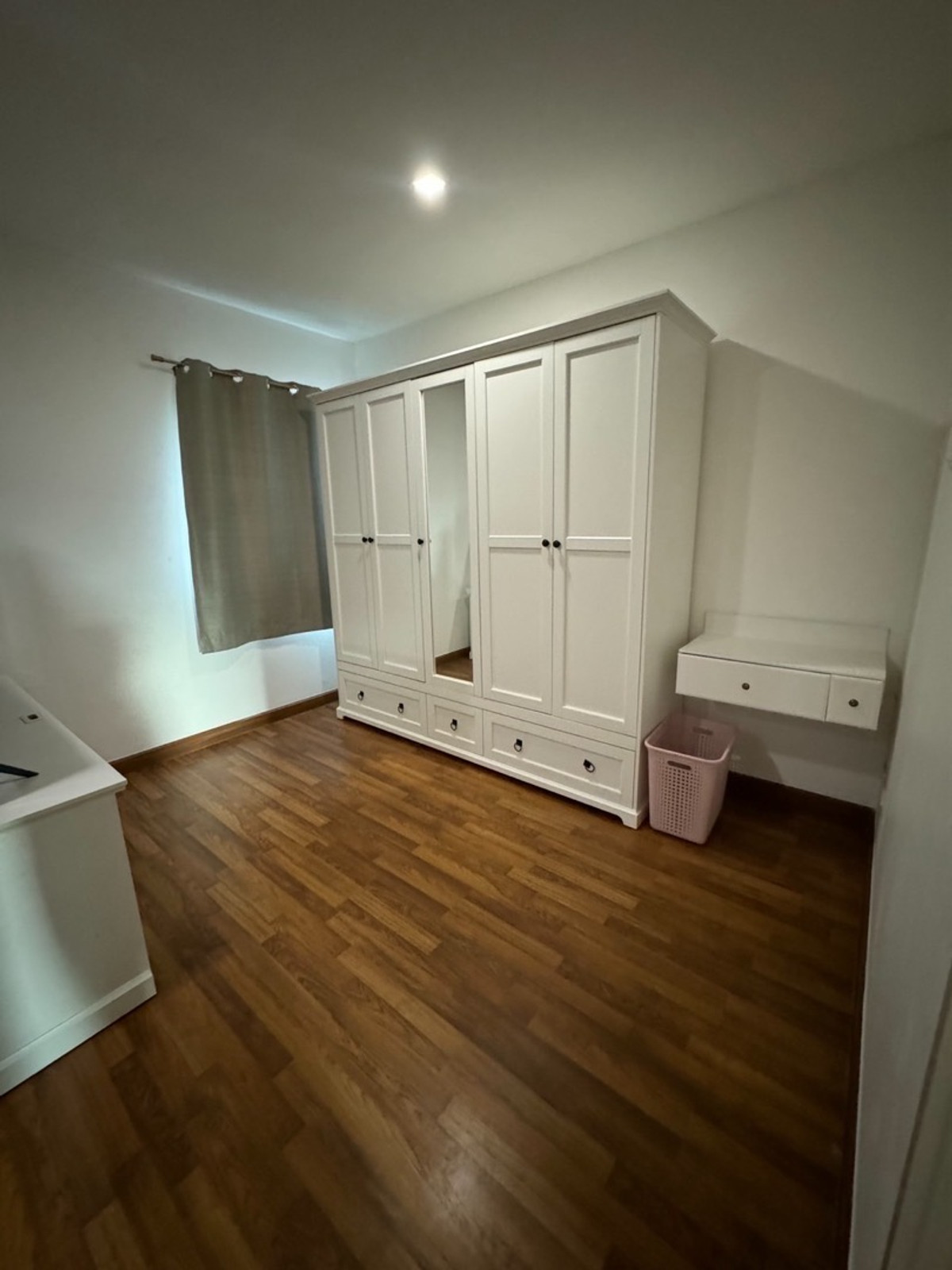 For RentTownhomePattanakan, Srinakarin : Townhome for rent, Pruksa Ville 73, Phatthanakan 38, fully furnished, ready to move in, 3 bedrooms, 2 bathrooms, special price 30,000 baht, small pets welcome 🐶🐱, convenient travel.