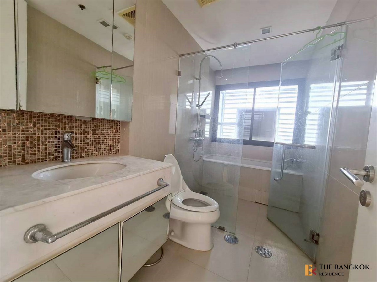 For SaleCondoRama9, Petchburi, RCA : Circle Living Prototype - 🌟 Spacious Unit with Full Functionality, Near CBD & MRT Phetchaburi