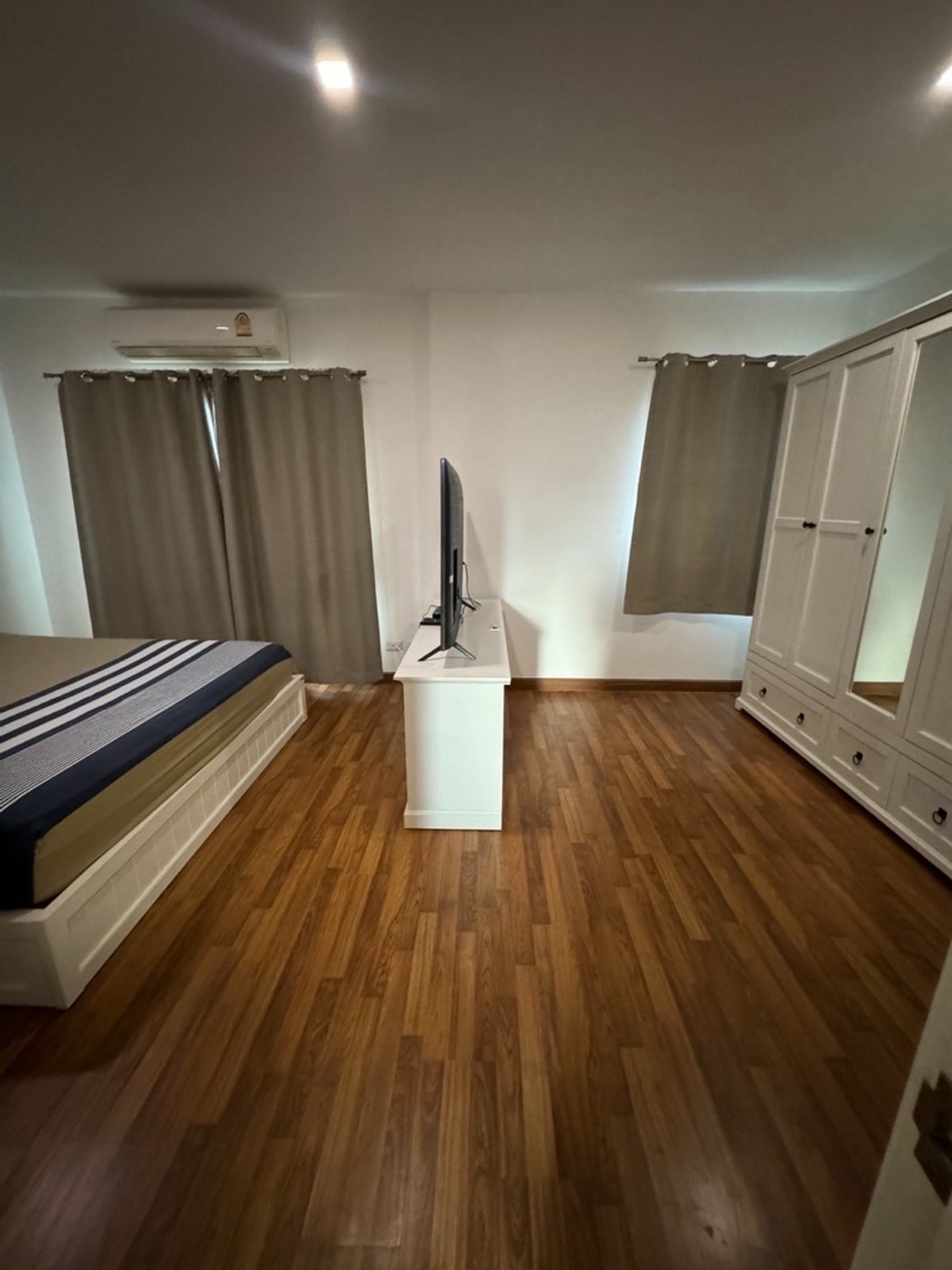 For RentTownhomePattanakan, Srinakarin : Townhome for rent, Pruksa Ville 73, Phatthanakan 38, fully furnished, ready to move in, 3 bedrooms, 2 bathrooms, special price 30,000 baht, small pets welcome 🐶🐱, convenient travel.