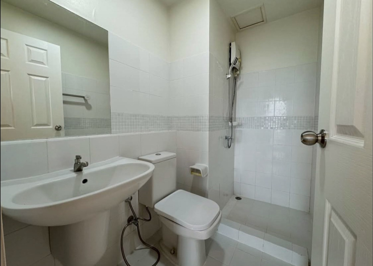 For SaleCondoWongwianyai, Charoennakor : Urgent sale 🔥 The Seed Sathorn - Taksin 🔥 Beautifully decorated, fully furnished, convenient transportation, near BTS Wongwian Yai