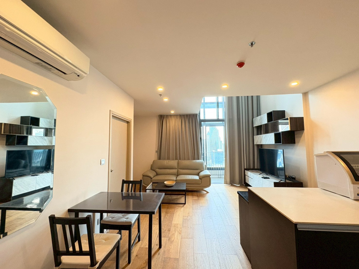For RentCondoRatchathewi,Phayathai : Condo for RENT/SALE at Q Chidlom Near Pratunam DUPLEX Size 79.85 sqm. 2 bed 2 bath High Floor, fully furnished.