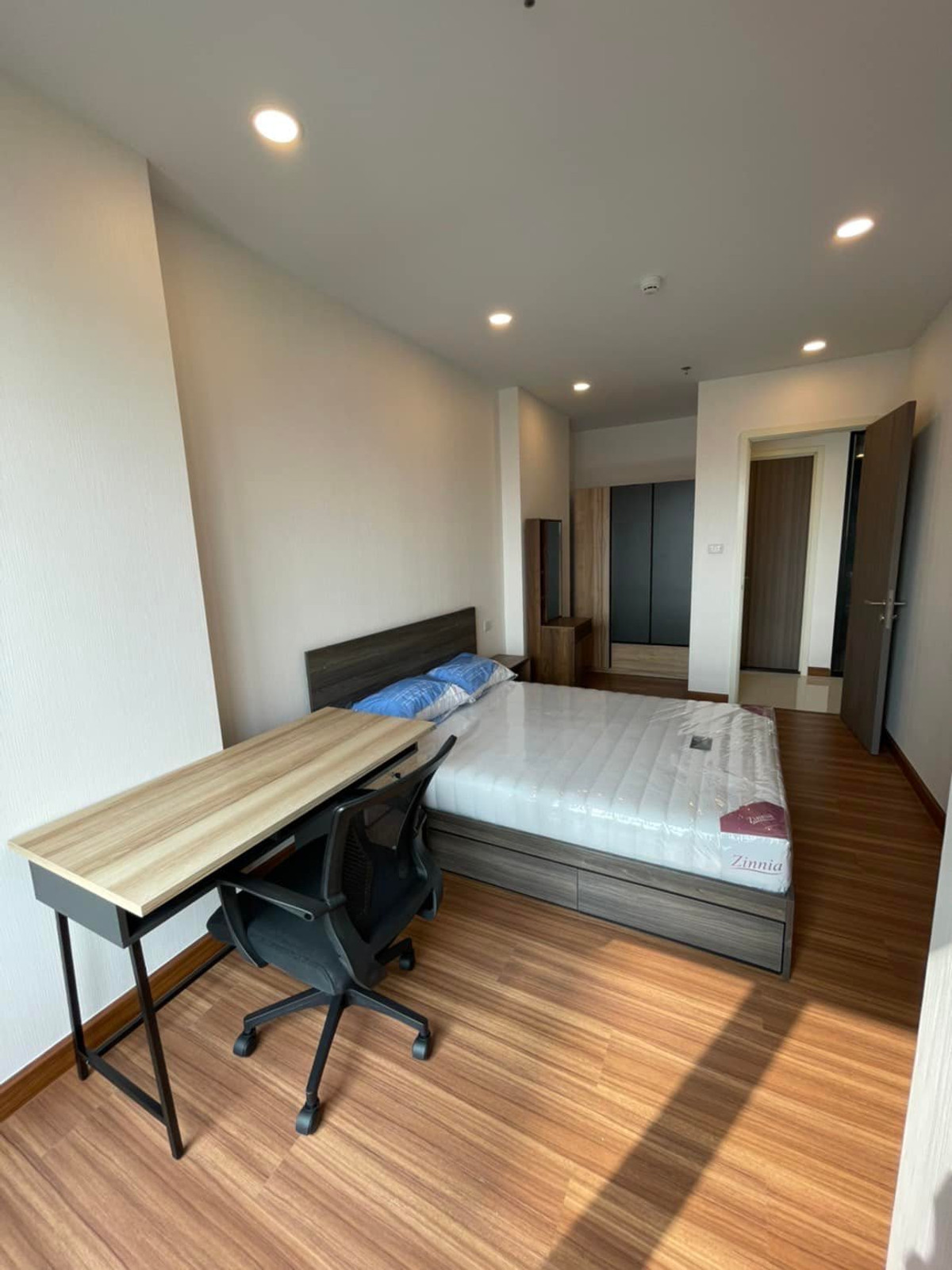 ให้เช่าคอนโดวงเวียนใหญ่ เจริญนคร : Supalai Premier Charoen Nakhon【𝐑𝐄𝐍𝐓】🔥ญี่ปุ่นมินิมอลในสไตล์หรู เฟอร์ไม้สีเบจสบายตา นุ่มละมุนทุกมุม🔥 ติดต่อไลน์ไอดี: @hacondo