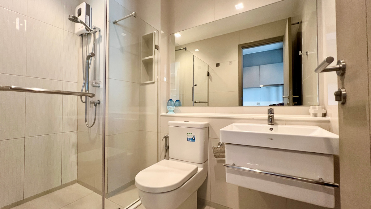 For RentCondoRama9, Petchburi, RCA : Life Asoke Rama 9 for rent, 18,000 baht/month [#HI1220]