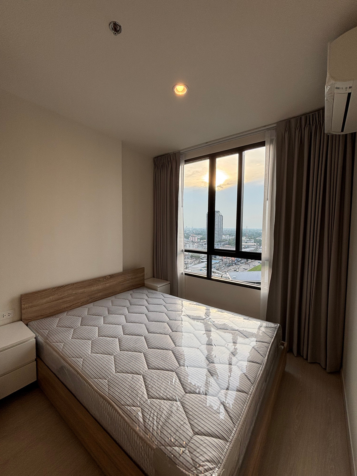 ให้เช่าคอนโดปิ่นเกล้า จรัญสนิทวงศ์ : *** ให้เช่าคอนโด : นิว โนเบิล ไฟฉาย - วังหลัง (NUE Noble Faichai - Wanglang) ***