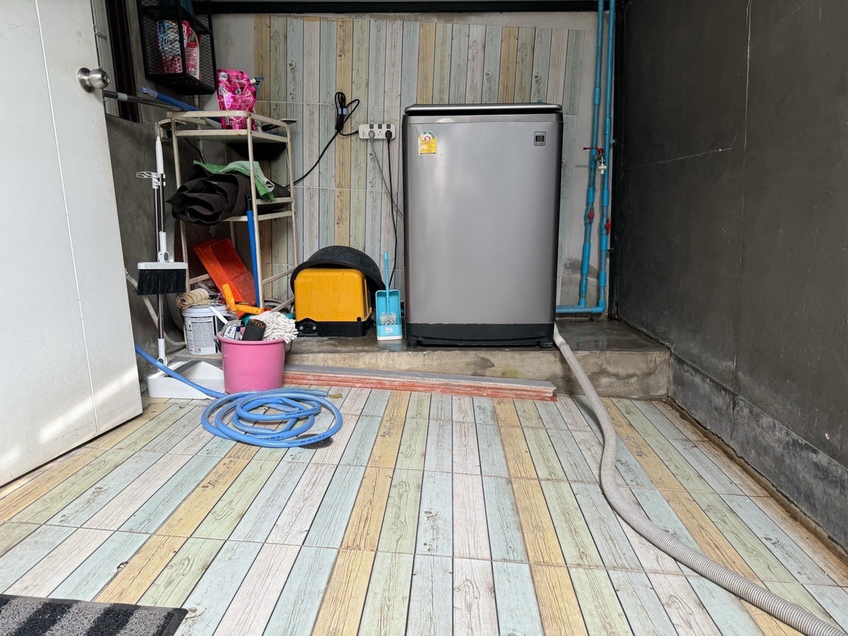 For RentTownhomePattanakan, Srinakarin : Townhome for rent, Pruksa Ville 73, Phatthanakan 38, fully furnished, ready to move in, 3 bedrooms, 2 bathrooms, special price 30,000 baht, small pets welcome 🐶🐱, convenient travel.