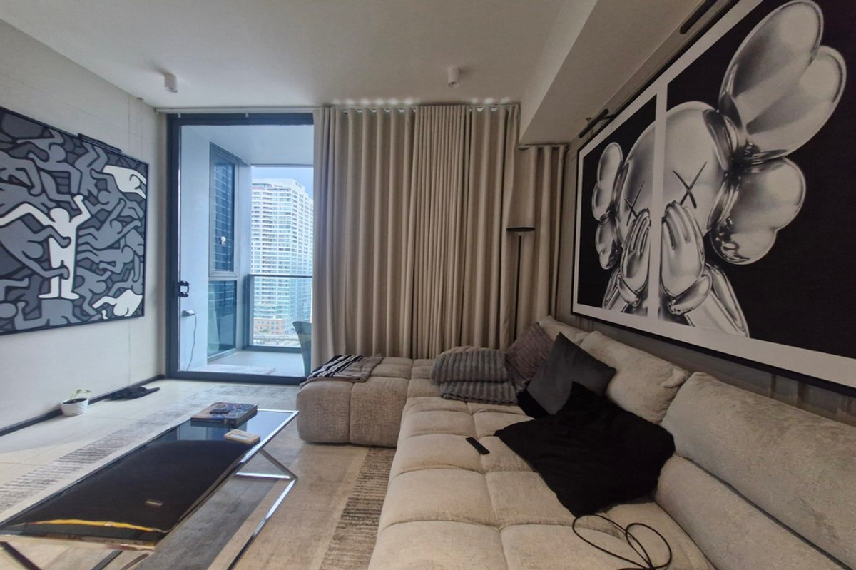 ขายคอนโดสาทร นราธิวาส : 🔥 สำหรับขาย !! เลี้ยงสัตว์ได้ !! ห้องไซส์ใหญ่, ชั้นสูง 17++, ห้องทิศใต้, ตกแต่งสไตล์โมเดิร์น/มินิมอล!! 🔥 Code C20251100004..........Tait Sathorn 12, 1 ห้องนอน Plus, 1 ห้องน้ำ, แต่งครบ, ราคาพิเศษ!!📣📣