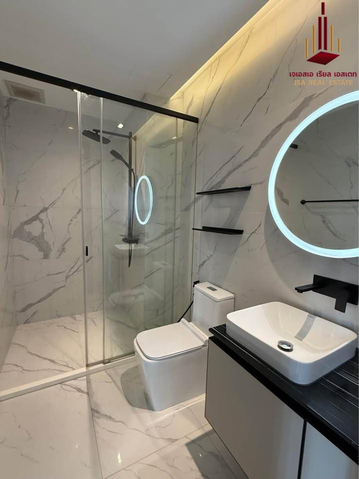 For SaleCondoRatchathewi,Phayathai : ✨ For Sale: The Room Phayathai Condo ✨ 💰 Only 4,950,000 THB