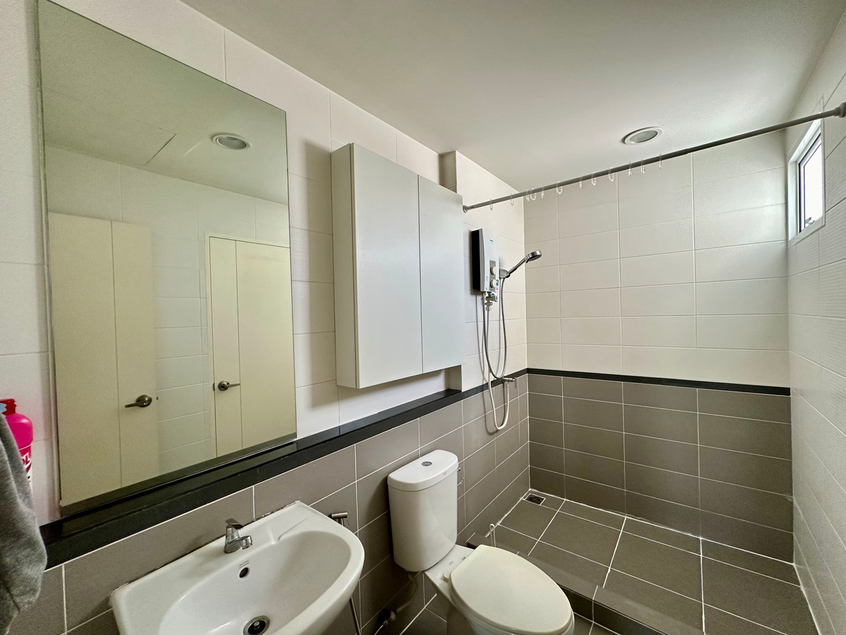 ให้เช่าทาวน์โฮมอ่อนนุช อุดมสุข : ให้เช่าทาวน์โฮม (บ้านเปล่า - พึ่งรีโนเวต) สภาพใหม่ พร้อมอยู่ บ้านกลางเมือง สุขุมวิท 77 - 3 ชั้น 3 ห้องนอน | 3 ห้องน้ำ (176 ตรม) โทร 096-651-4465