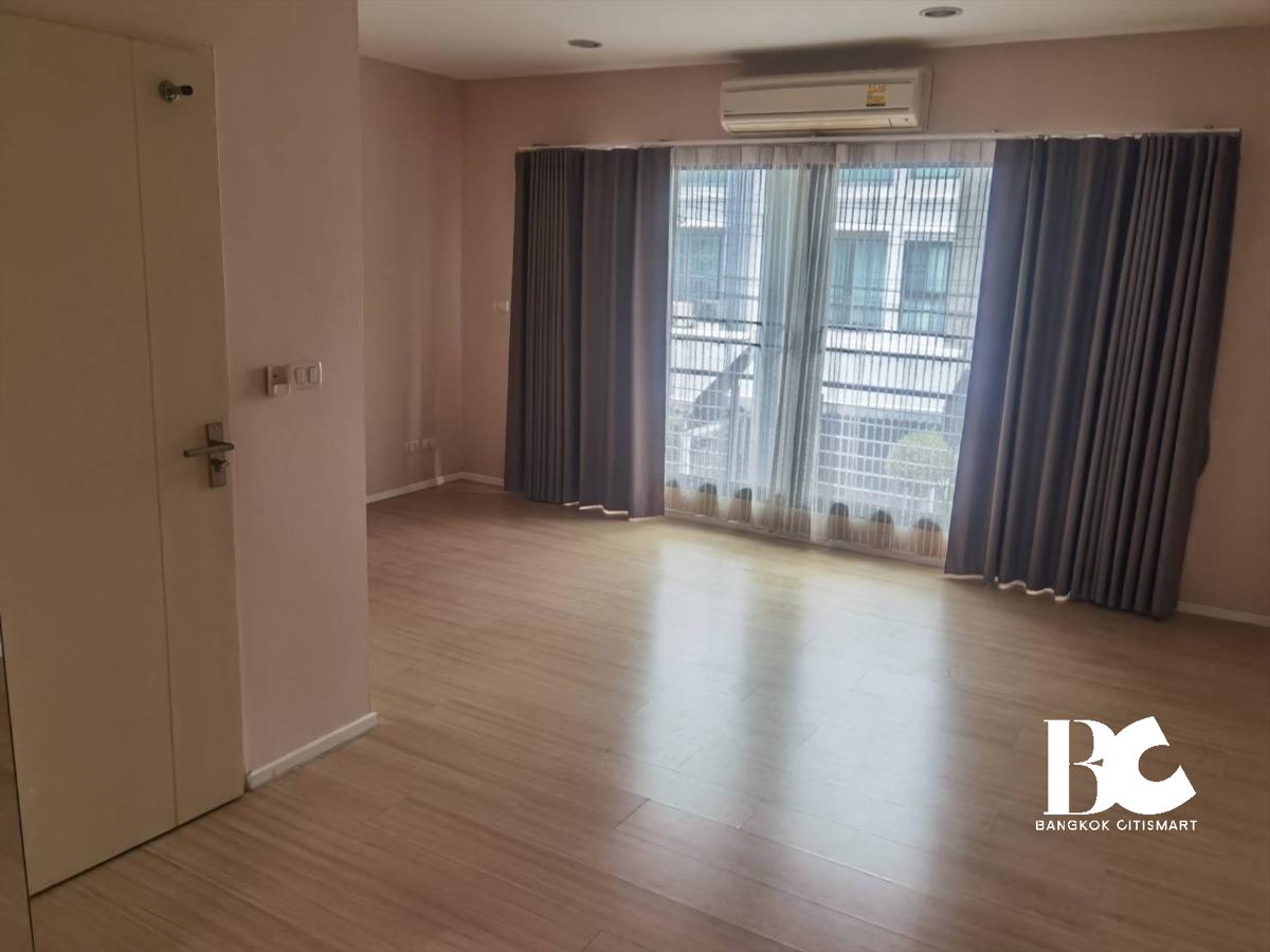 For SaleTownhomeRamkhamhaeng, Hua Mak : 🔥Urgent Sale🔥 Baan Klang Muang Rama 9-Ramkhamhaeng* Near MRT Ramkhamhaeng, fully furnished, ready to move in.