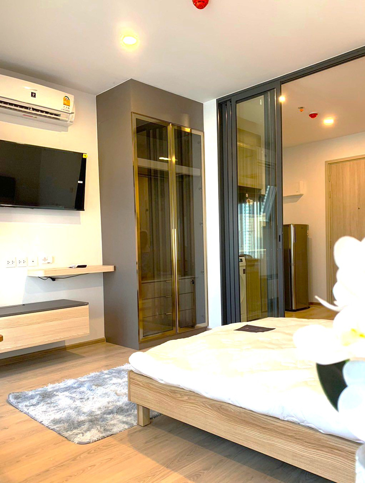 ให้เช่าคอนโดคลองเตย กล้วยน้ำไท : 9689♛เช่า ห้องสตูดิโอ♙ไลฟ์ พระราม 4-อโศก♜MRT ศูนย์การประชุมแห่งชาติสิริกิติ์∞099-5919653,065-9423251🜲Line@sureresidence