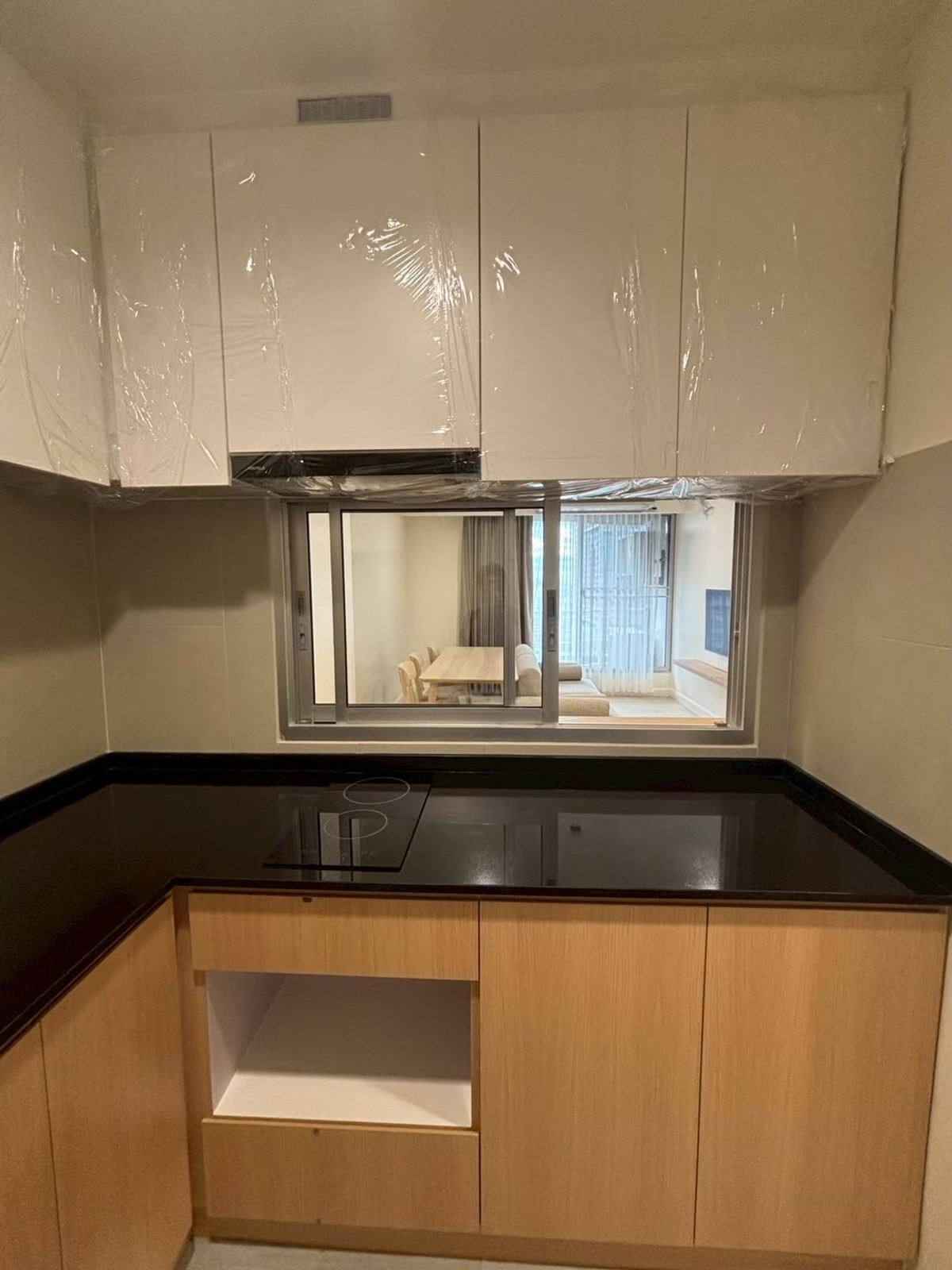 ให้เช่าคอนโดราชเทวี พญาไท : ★ ปทุมวัน รีสอร์ท ★ 75 ตรม.,ชั้น 7 (2 ห้องนอน 2 ห้องน้ำ), ★ใกล้ BTS พญาไท และ Airport Link พญาไท ★ ใกล้สยามพารากอน, สยามสแควร์★ สิ่งอำนวยความสะดวกมากมาย★ เครื่องใช้ไฟฟ้าครบครัน★ 