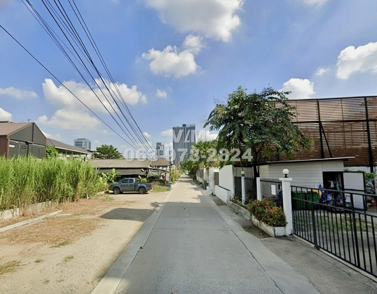 ขายที่ดินอ่อนนุช อุดมสุข : ขายที่ดิน ซอย พงษ์เวชอนุสรณ์ 2 ซอยสุขุมวิท 64 แขวงบางจาก เขตพระโขนง  เนื้อที่ 300 ตารางวา