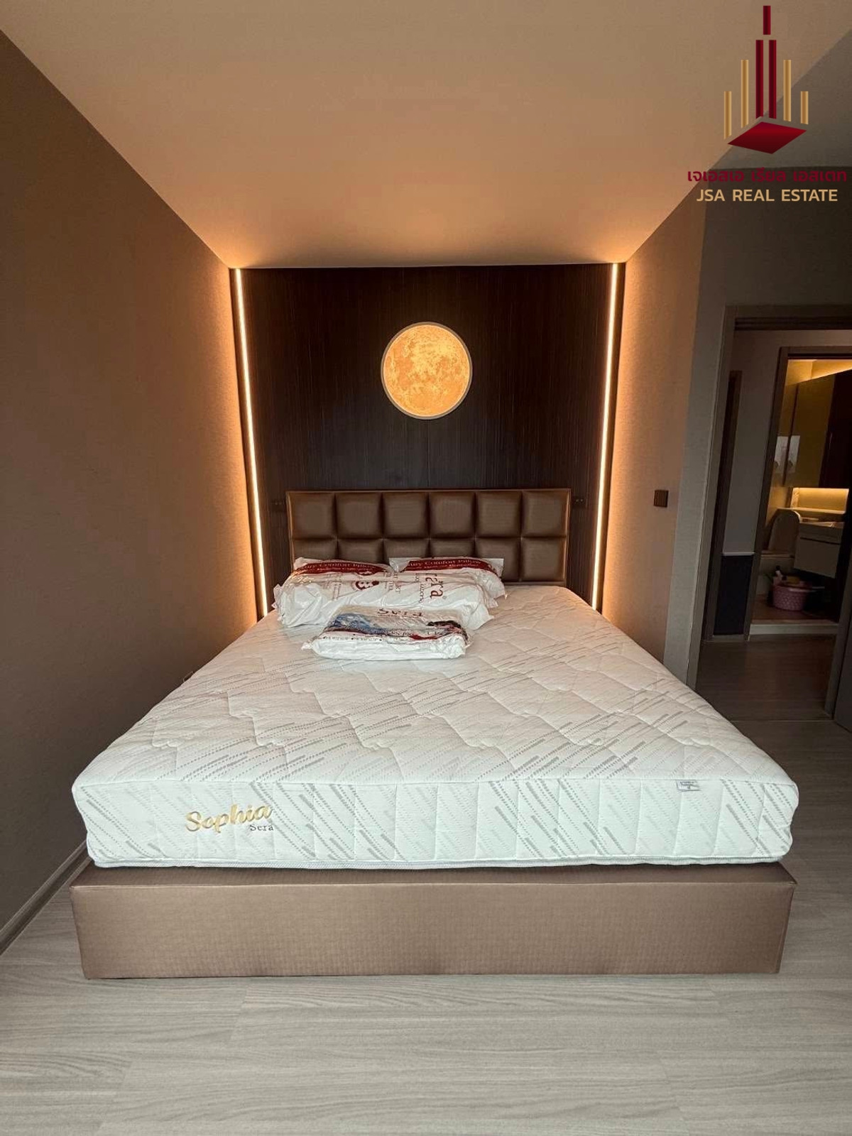 ให้เช่าคอนโดพระราม 9 เพชรบุรีตัดใหม่ RCA : ✨ For  Rent: Life Asoke Hype Rama 9 Condo ✨  💰 Only 45,000 THB/month