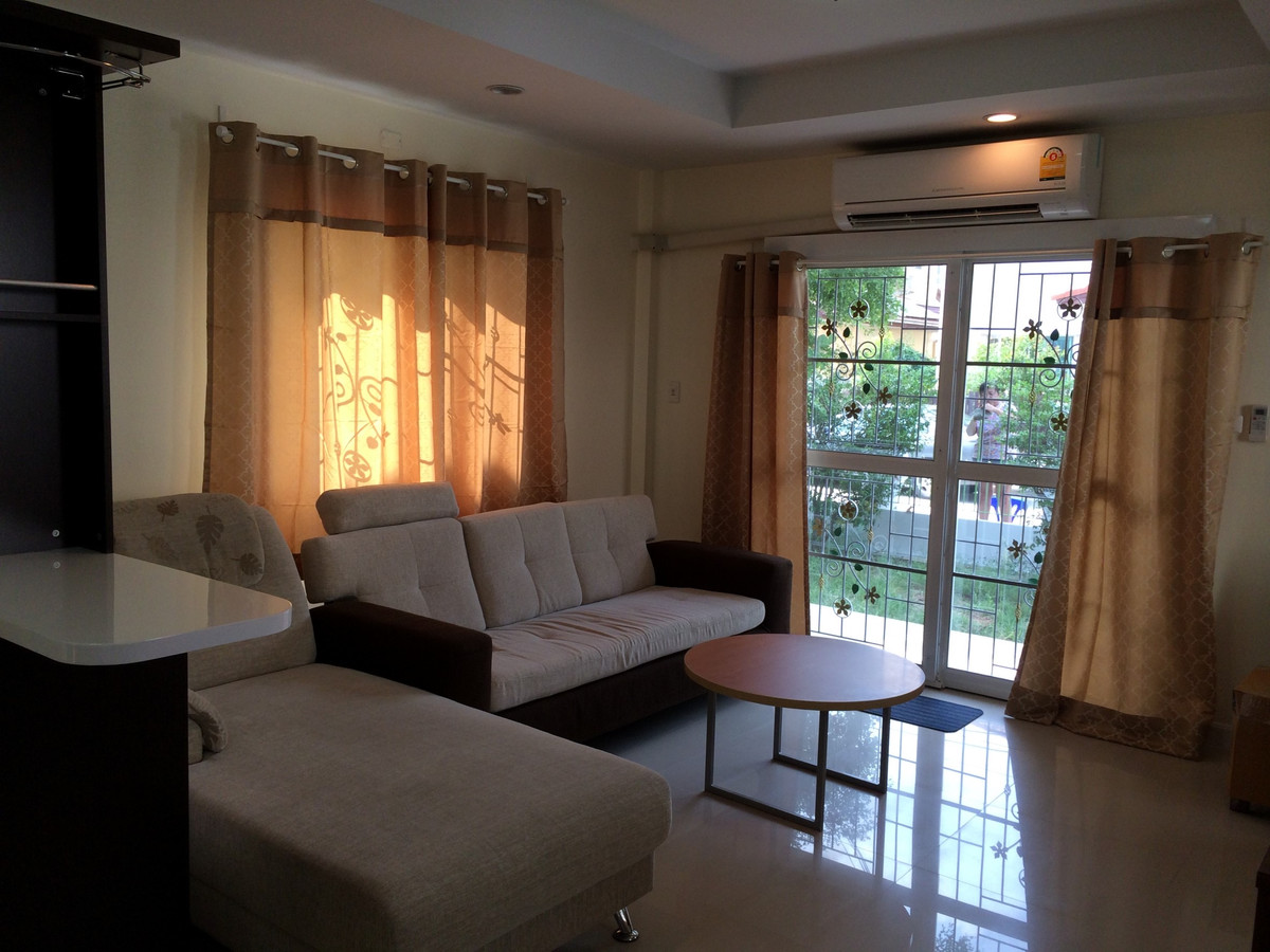 For RentHouseLadkrabang, Suwannaphum Airport : Beautiful house for rent, Chuan Chuen Village, On Nut, Sukhapiban 2 Road, size 52 sq m. Rental price 45,000 baht/month.