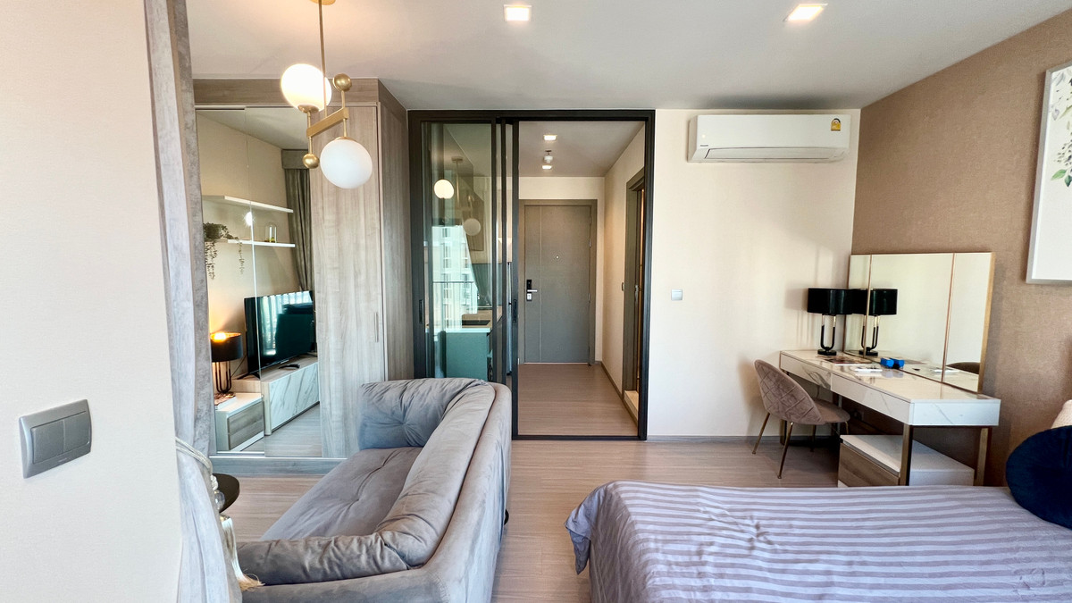 For RentCondoRama9, Petchburi, RCA : Life Asoke Rama 9 for rent, 18,000 baht/month [#HI1220]