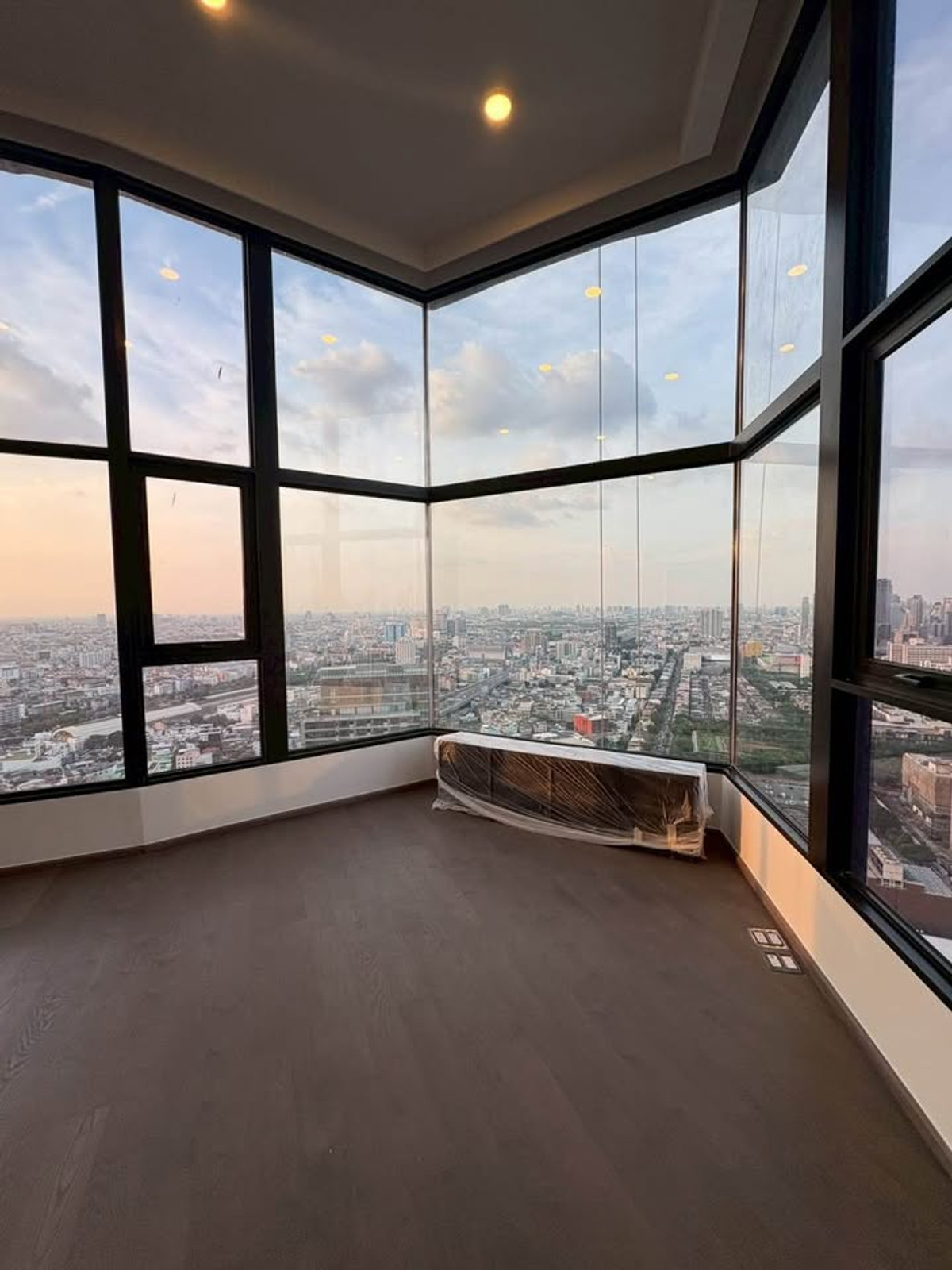 ขายคอนโดสยาม จุฬา สามย่าน : ขายคอนโด Park Origin Chula Samyan ราคา 17,990,000 บาท [MKs251108]