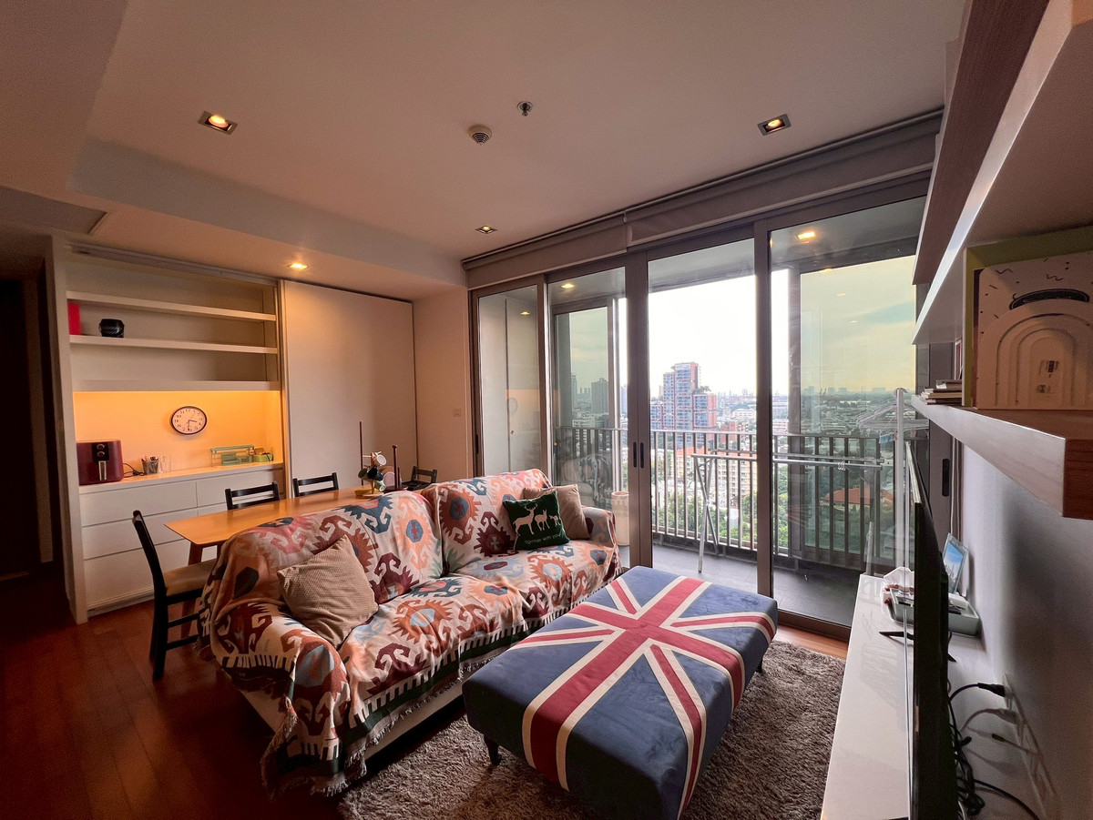 ให้เช่าคอนโดสุขุมวิท อโศก ทองหล่อ : คอนโดเลี้ยงสัตว์ได้ใจกลางทองหล่อ - โครงการแอชตัน มอร์ฟ 38