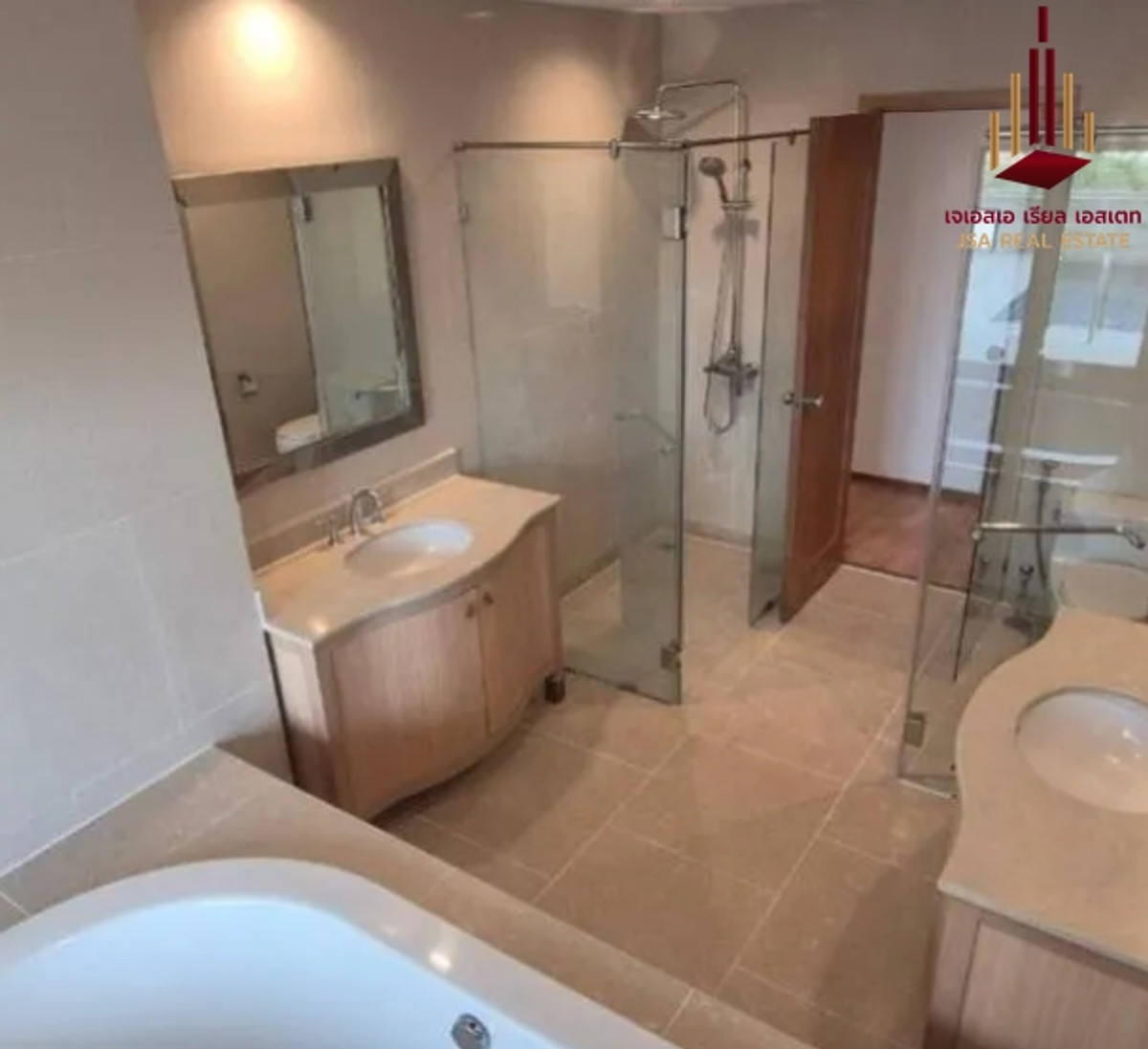 ขายคอนโดสาทร นราธิวาส : ✨ For Sale: The Empire Place Condo ✨  💰 Only 45,000,000 THB