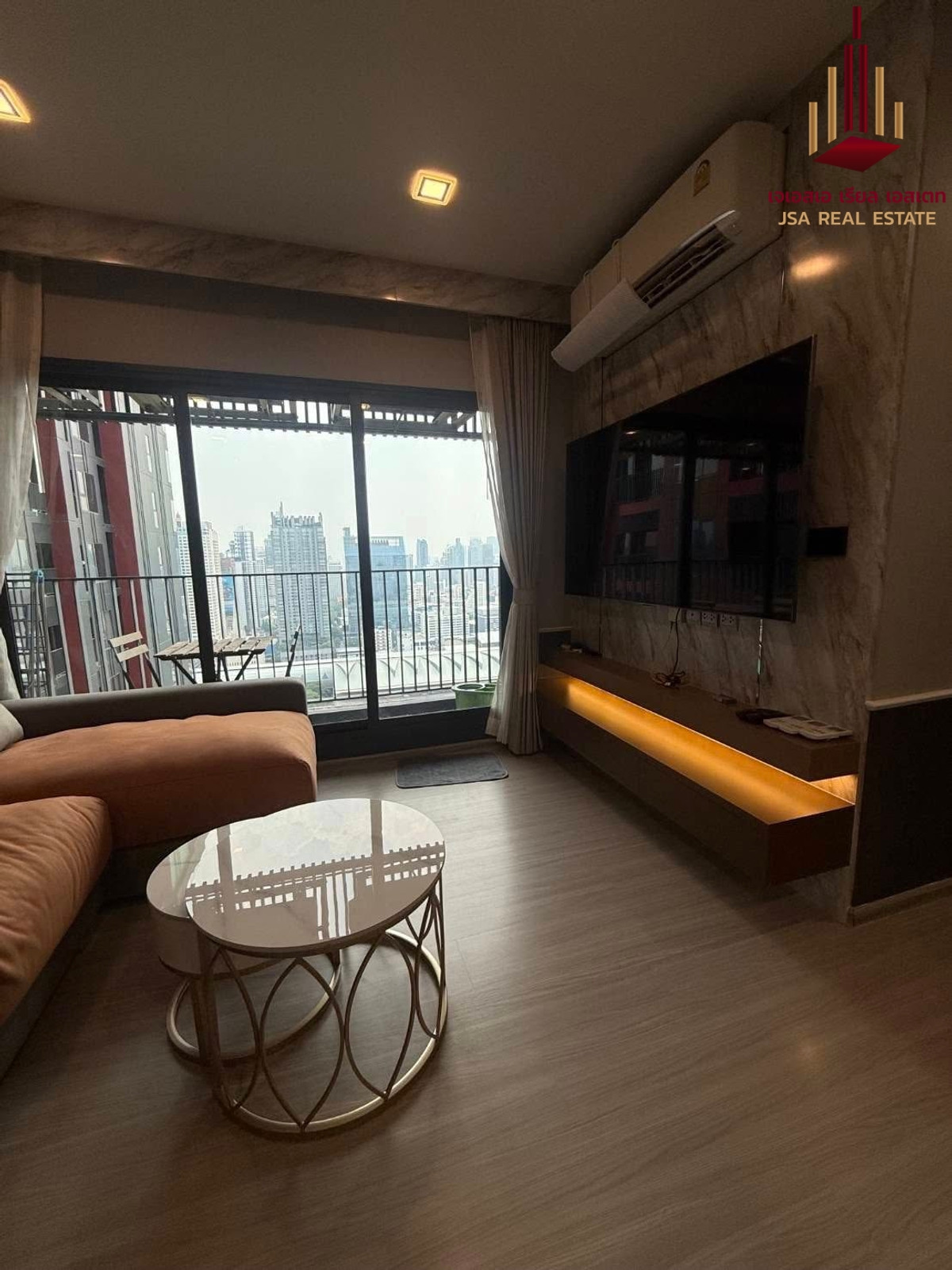 ให้เช่าคอนโดพระราม 9 เพชรบุรีตัดใหม่ RCA : ✨ For  Rent: Life Asoke Hype Rama 9 Condo ✨  💰 Only 45,000 THB/month