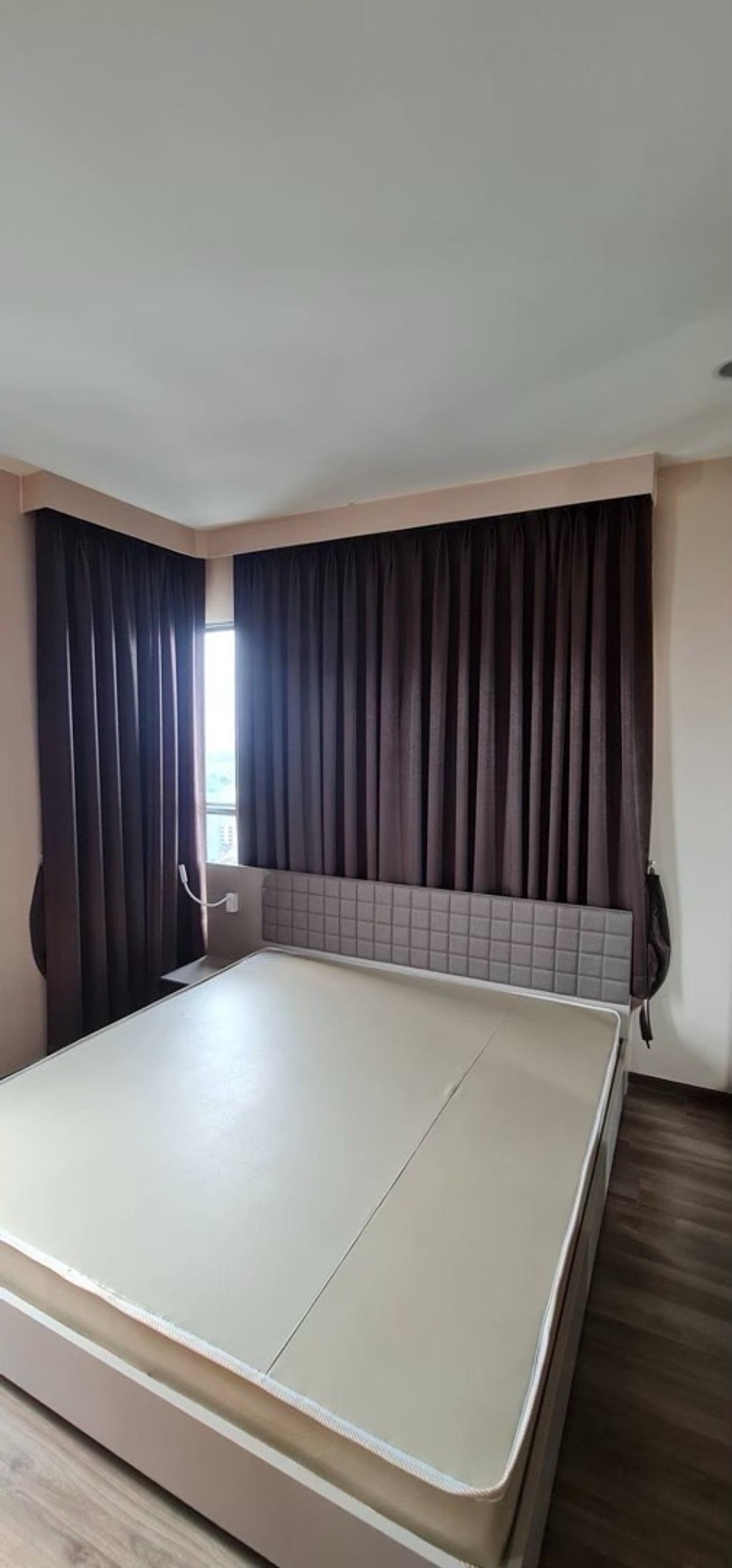 ขายคอนโดวงเวียนใหญ่ เจริญนคร : ขาย คอนโดทีล สาทร-ตากสิน (TEAL Sathorn - Taksin) 
