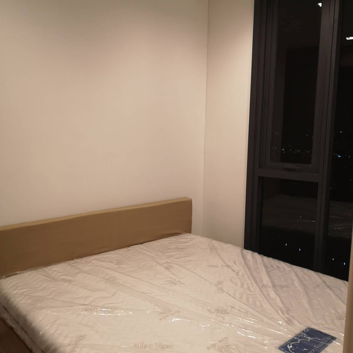 For RentCondoSapankwai,Jatujak : For rent The Line Phahon-Pradipat, 1 bedroom, 1 bathrooms, 27 sq.m, 34th floor, ceiling height 3.5 m, fully furnished, ready to move in.