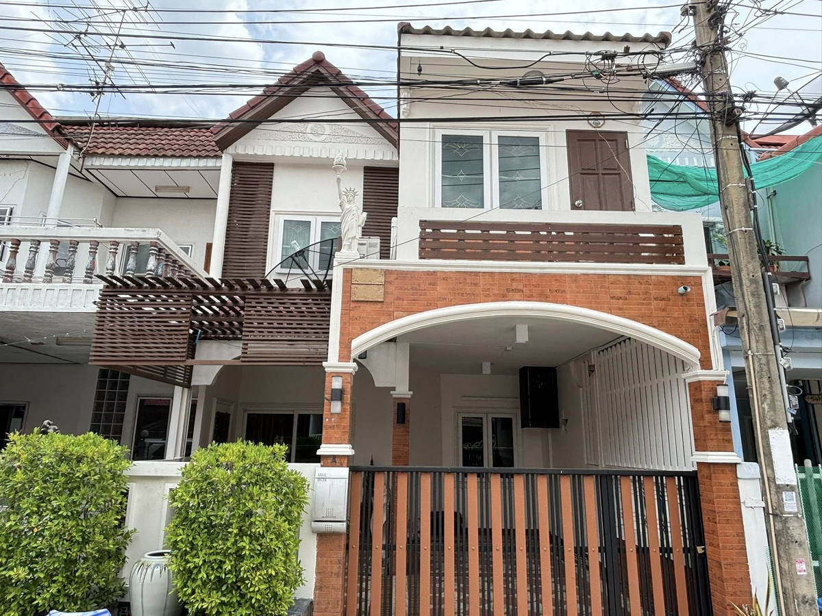 TownhomeKasetsart, Ratchayothin : Townhouse near BTS Kasetsart University