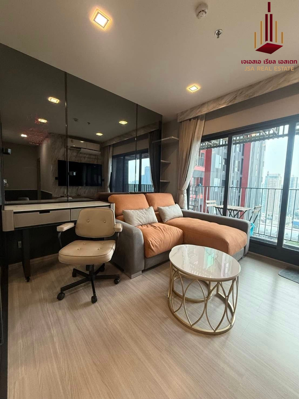 ให้เช่าคอนโดพระราม 9 เพชรบุรีตัดใหม่ RCA : ✨ For  Rent: Life Asoke Hype Rama 9 Condo ✨  💰 Only 45,000 THB/month