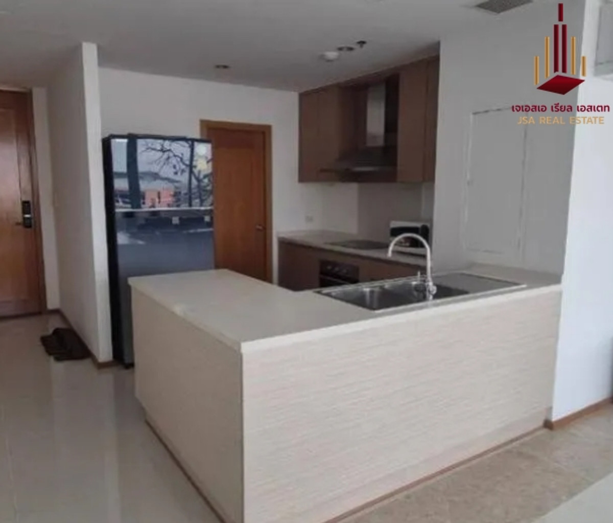 ขายคอนโดสาทร นราธิวาส : ✨ For Sale: The Empire Place Condo ✨  💰 Only 45,000,000 THB