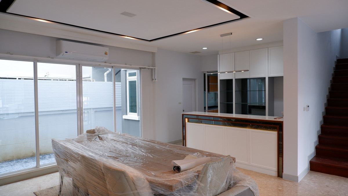 บ้านพัฒนาการ ศรีนครินทร์ : FOR SALE / FOR RENT 🏡 บ้านเดี่ยวหรู 3 ชั้น Grand Bangkok Boulevard พระราม 9 – ศรีนครินทร์ 