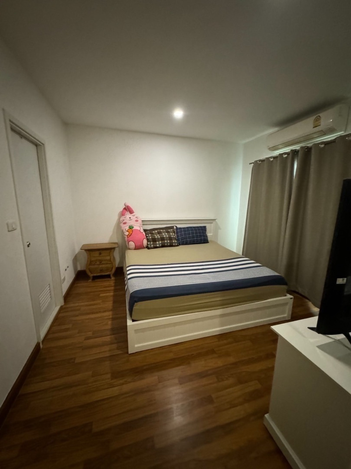 For RentTownhomePattanakan, Srinakarin : Townhome for rent, Pruksa Ville 73, Phatthanakan 38, fully furnished, ready to move in, 3 bedrooms, 2 bathrooms, special price 30,000 baht, small pets welcome 🐶🐱, convenient travel.