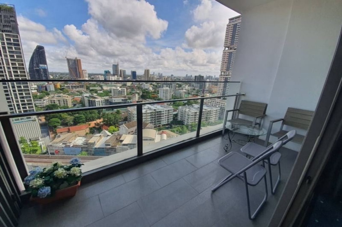For SaleCondoSukhumvit, Asoke, Thonglor : 🔥 Sale with tenant !! Pet friendly !! big size, Wide balcony, rare item, There is a bathtub!! 🔥 Code C20250900018..........Aequa Sukhumvit 49, 1 bedroom, 1 bathroom, furnished, Special Deal!!📣📣