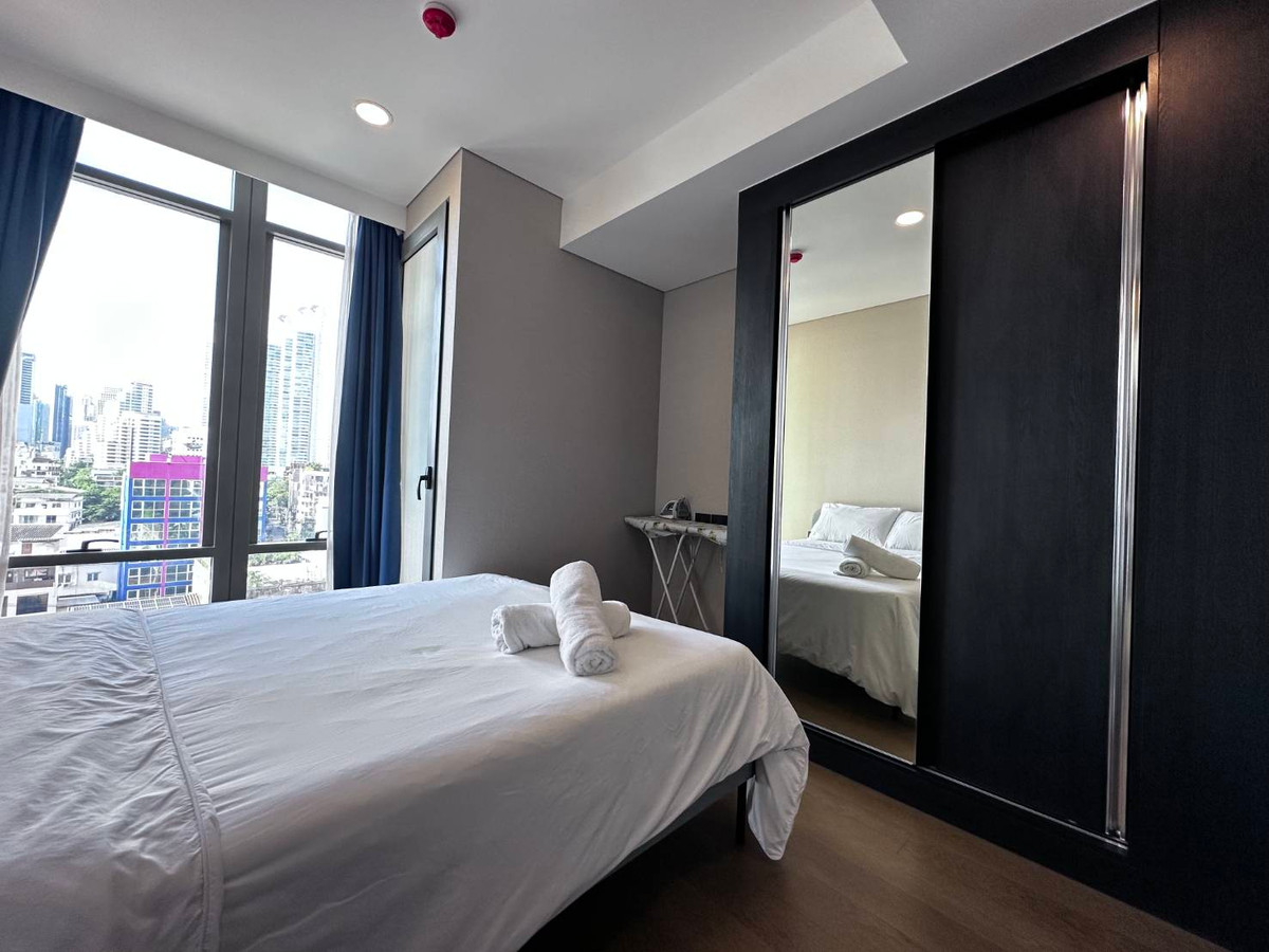 For RentCondoKhlongtoei, Kluaynamthai : Condo for rent, Siamese Exclusive Queens, fully furnished condo, ready to move in, close to MRT Queen Sirikit National Convention Center, only 50 meters!!