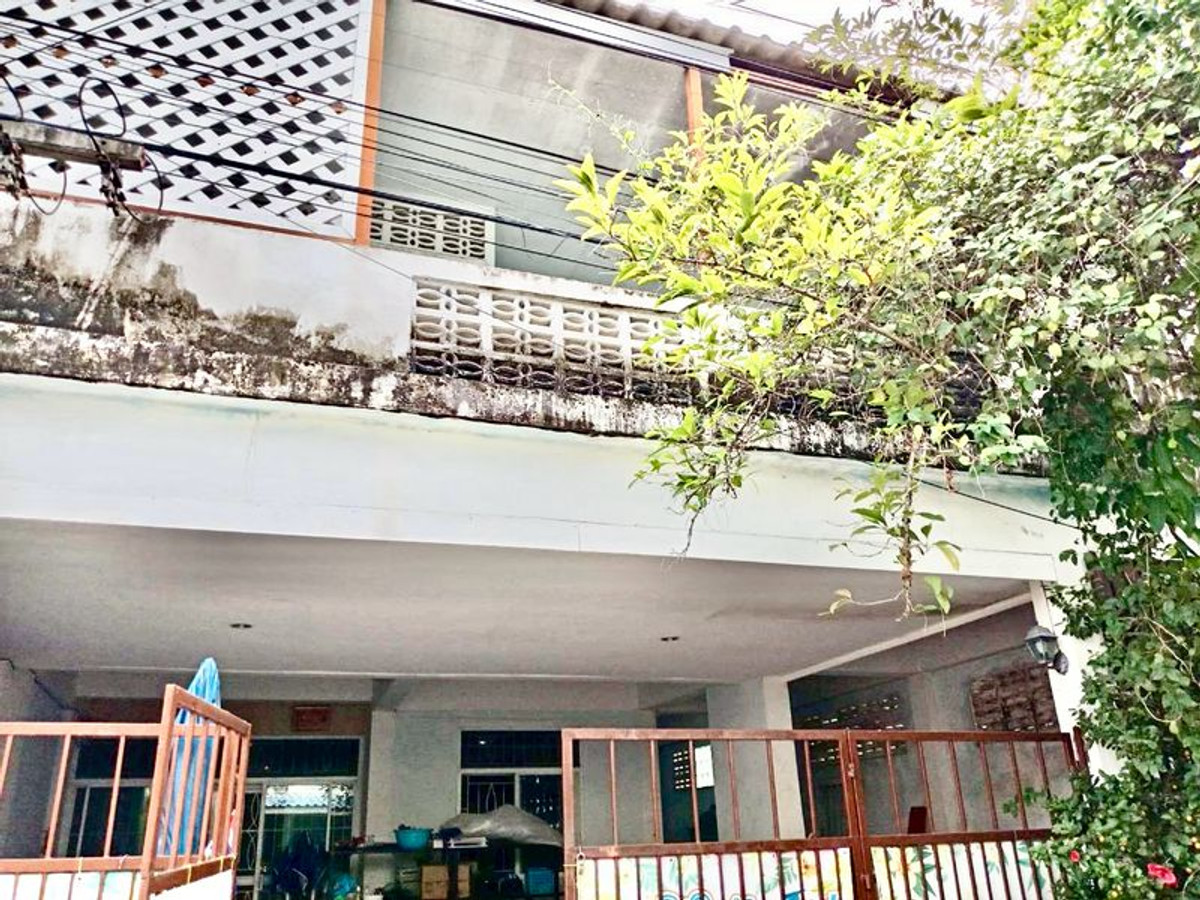 For SaleTownhomePathum Thani,Rangsit, Thammasat : 2-story townhouse for sale, Thai Somboon Village 3, corner room, area 37.2 square meters, 3 bedrooms, Khlong Sam Subdistrict, Khlong Luang District. Pathum Thani Province