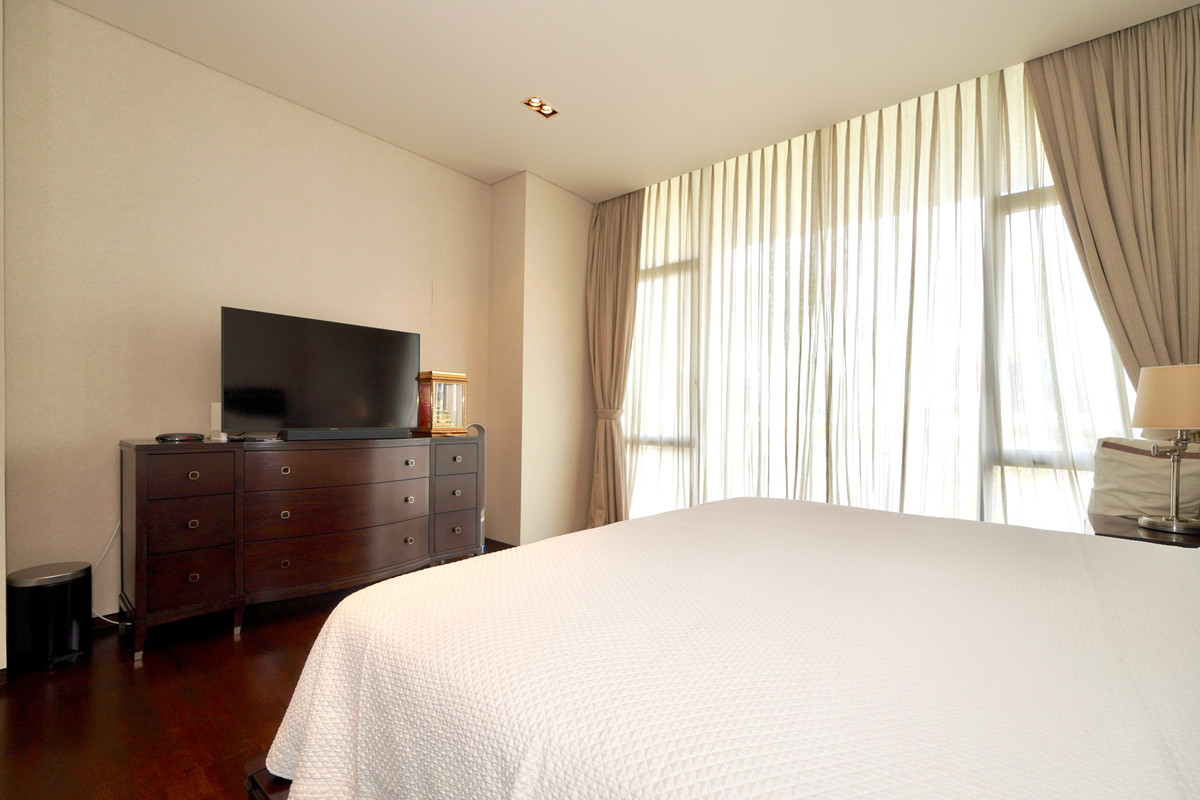 ขายคอนโดสาทร นราธิวาส : ราคาสุดพิเศษ‼️คอนโดหรูบรรยากาศ resort เพียง 1 กม.จาก One Bangkok & MRT📍The Sukhothai Residence สภาพดีมาก วิว One Bangkok 