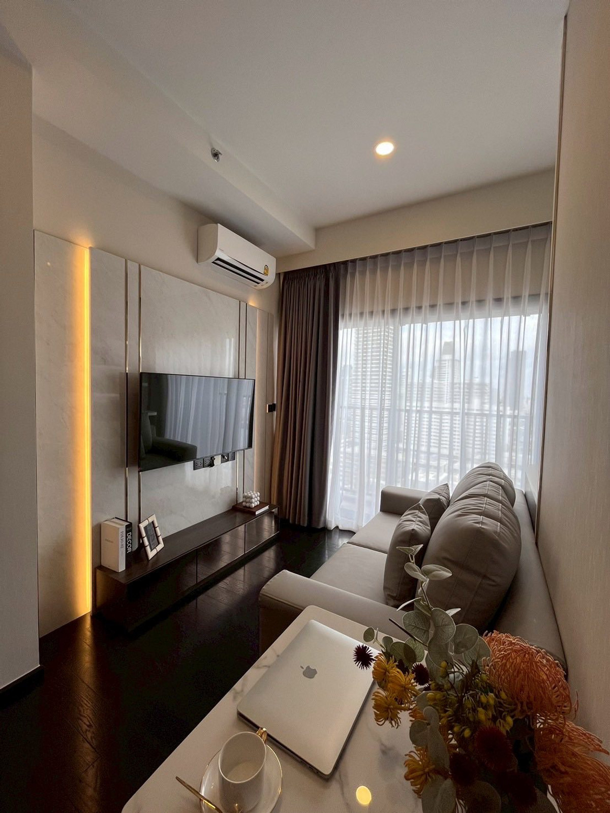 For RentCondoSukhumvit, Asoke, Thonglor : Brand-new unit 1BR at Park Origin Thonglor Smart Bathroom & Remote Curtains Luxury Facilities Shuttle bus to BTS Thonglor