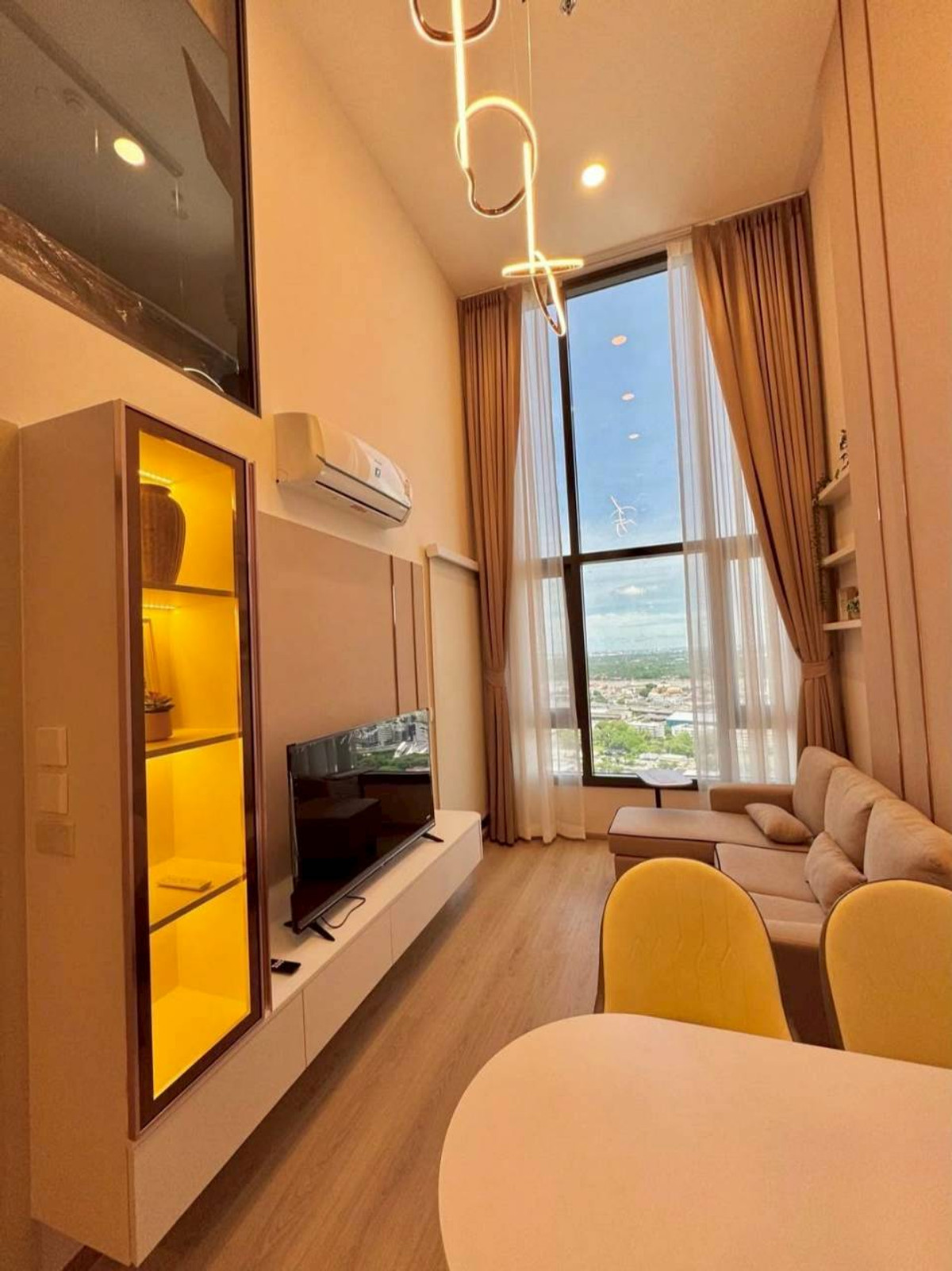 For RentCondoKhlongtoei, Kluaynamthai : Duplex View แม่น้ำบางกระเจ้า 2bed1bath 54 Sqm Fullyfurnish Ready to move in , Life Rama4 Asoke 48,000-