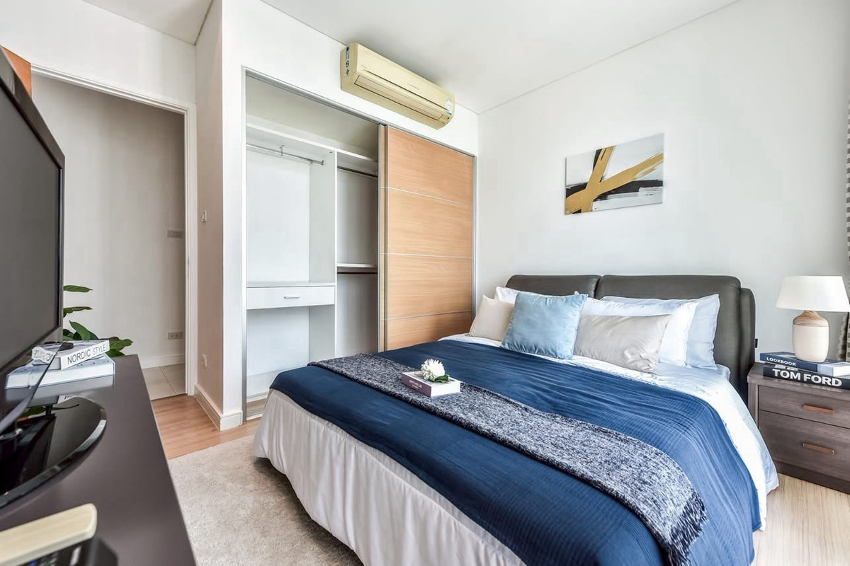 For SaleCondoSukhumvit, Asoke, Thonglor : Condo for sale Fullerton Sukhumvit size 95.98 Sq.m 2 bed 2 bath special only 19 MB only!!