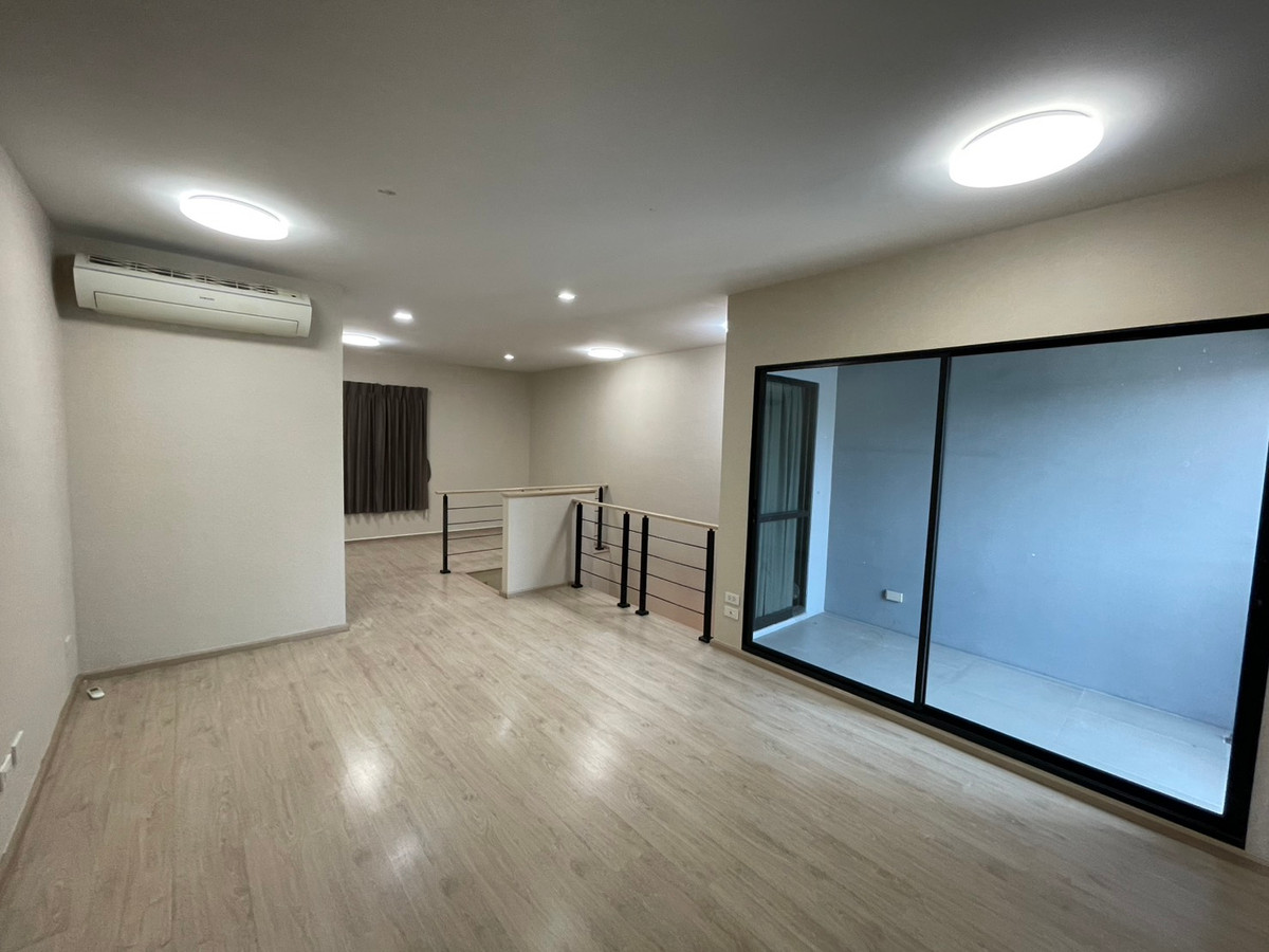 ให้เช่าทาวน์โฮมพัฒนาการ ศรีนครินทร์ : ให้เช่าอาร์เด้น พัฒนาการ ทาวน์โฮม  ติดถนนใหญ่ ต้นโครงการ เดินทางสะดวก ใกล้ BTS อ่อนนุช ใกล้ทางด่วนพัฒนาการ