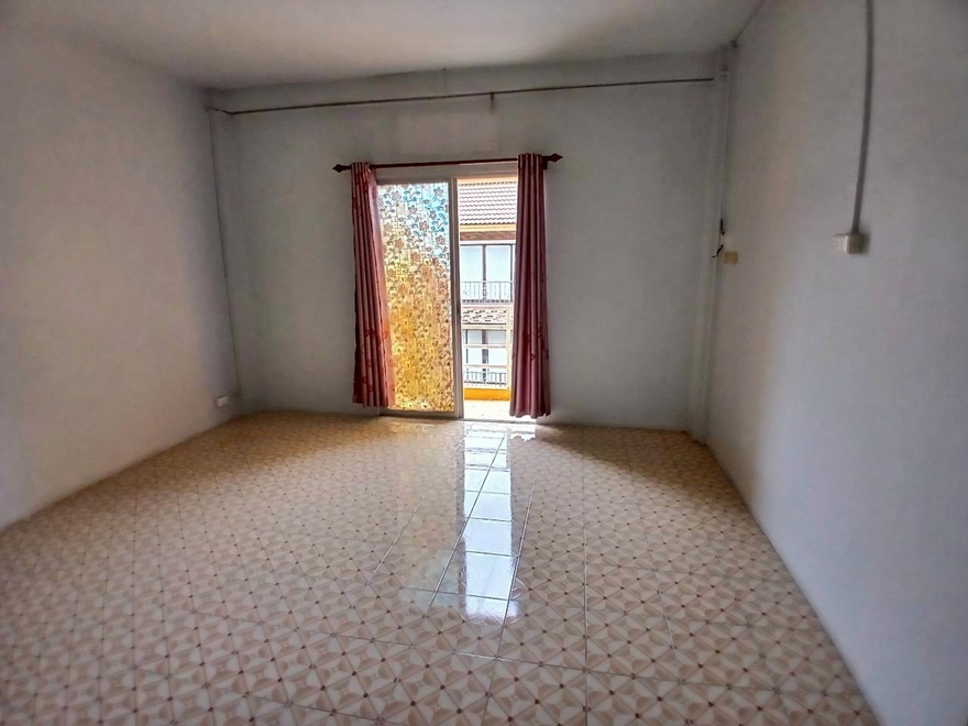 For SaleShop HouseSriracha Laem Chabang Ban Bueng : 🔥Urgent bank assets🔥Shophouses in Ao Udom Market