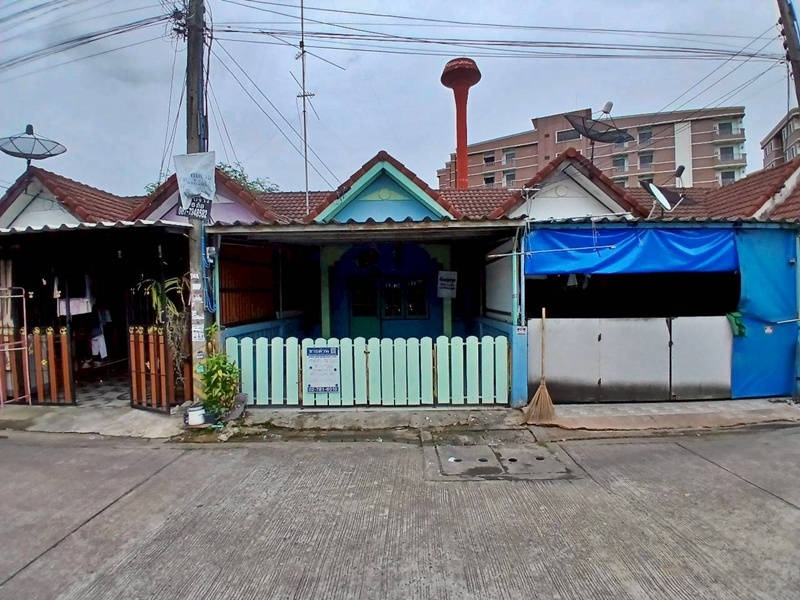 ขายทาวน์โฮมพัทยา บางแสน ชลบุรี สัตหีบ : 🔥ด่วนทรัพย์ธนาคาร🔥ทาวน์โฮมซอยพระพรหม จ.ชลบุรี 