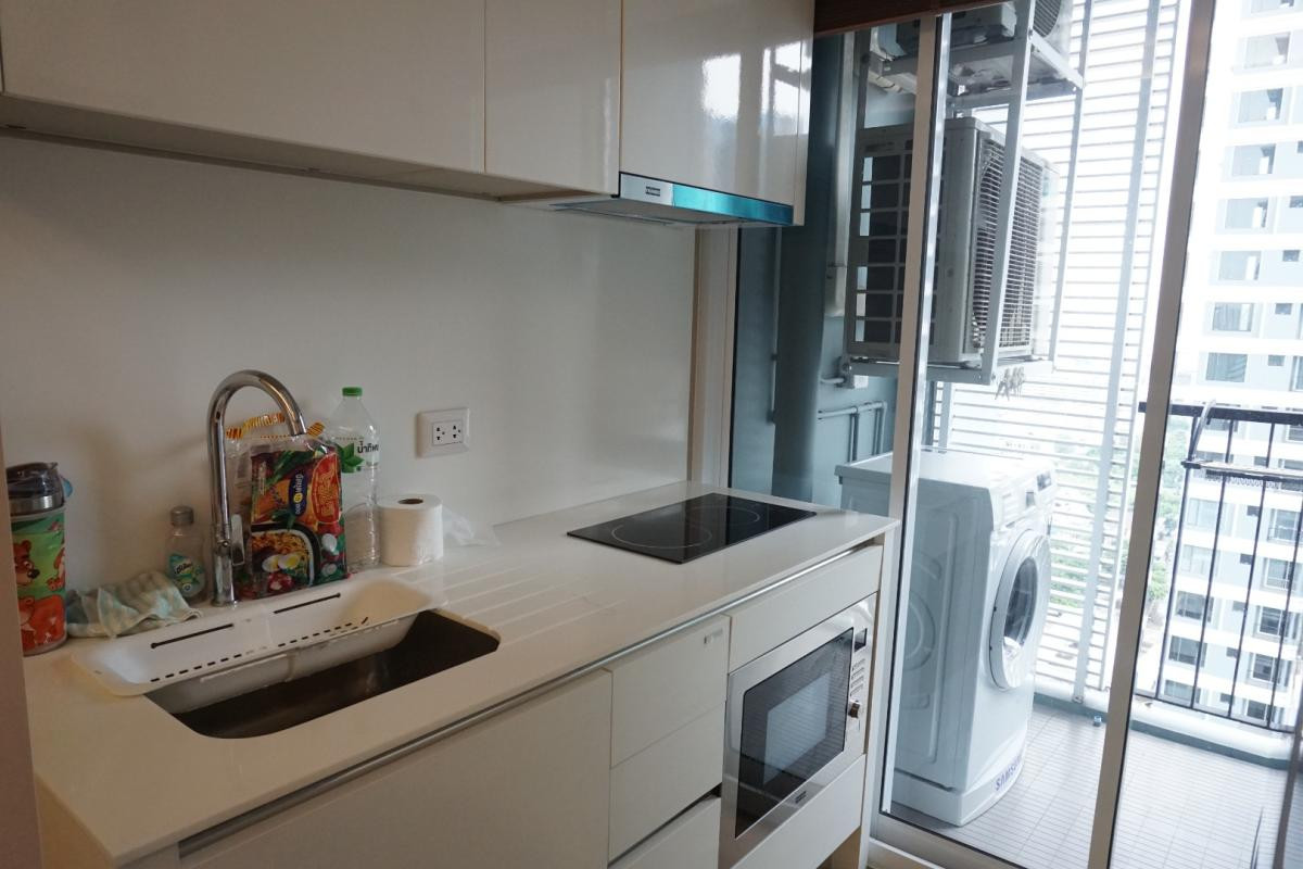 For RentCondoLadprao, Central Ladprao : Condo for Rent: The Saint Residences Rent Price: 11,000 Baht / month