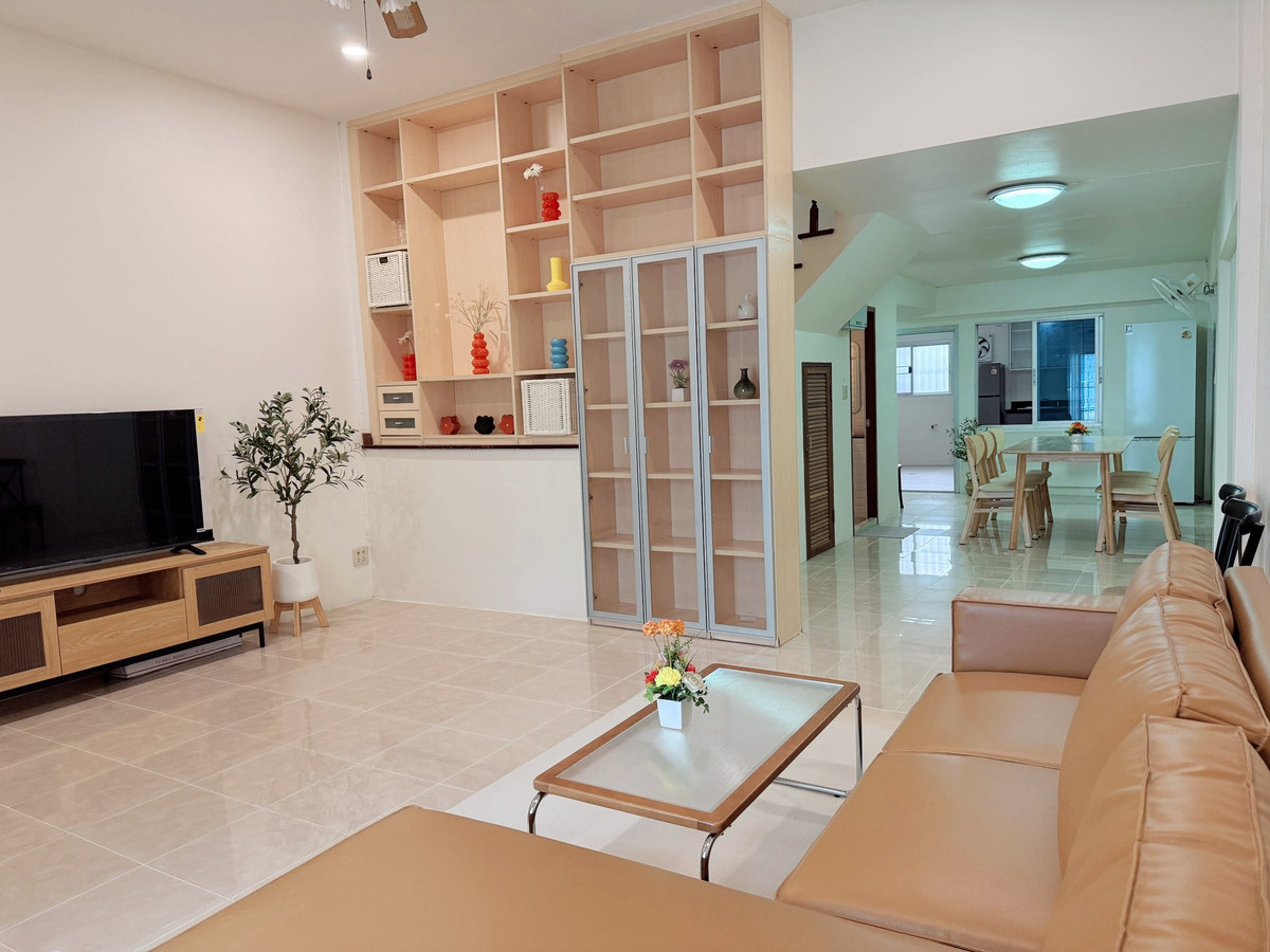 For RentTownhomeBangna, Bearing, Lasalle : 🔴45,000฿🔴 𝗛𝗼𝘂𝘀𝗲 𝗛𝗮𝗽𝗽𝘆 𝗟𝗮𝗻𝗱 𝗩𝗶𝗹𝗹𝗲┃Baan Happyland View ✅ near BTS Bearing is happy to serve you. If interested, contact 𝙇𝙄𝙉𝙀 (reply very quickly):​📱 Property code​ 6811-1308📱: Line ID:@bbcondo88