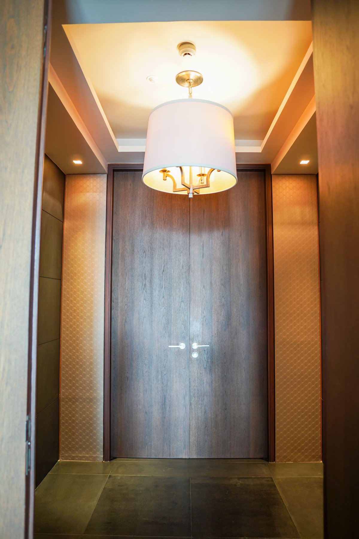 ขายคอนโดสาทร นราธิวาส : ราคาสุดพิเศษ‼️คอนโดหรูบรรยากาศ resort เพียง 1 กม.จาก One Bangkok & MRT📍The Sukhothai Residence สภาพดีมาก วิว One Bangkok 