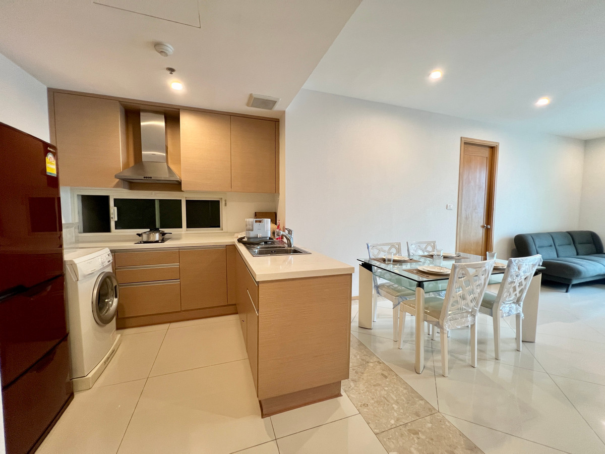 For RentCondoSathorn, Narathiwat : ( UL2511141) Tel/Line 096-2479369 ,  FOR RENT THE EMPIRE PLACE, 1 bedroom 1 bathroom 65 Sq.M. Ready to move in✨