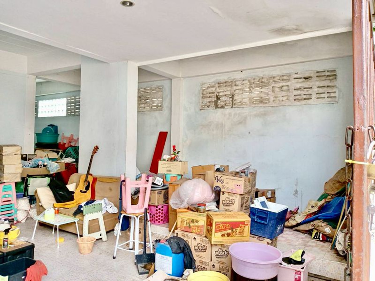 For SaleTownhomePathum Thani,Rangsit, Thammasat : 2-story townhouse for sale, Thai Somboon Village 3, corner room, area 37.2 square meters, 3 bedrooms, Khlong Sam Subdistrict, Khlong Luang District. Pathum Thani Province