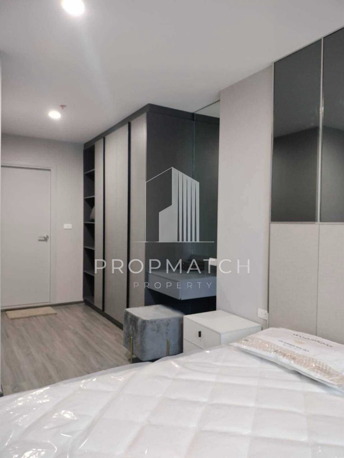 ให้เช่าคอนโดสยาม จุฬา สามย่าน : ว่างแล้ว 🔥IDEO Chula-Samyan ห้องสวย แบบ 2 ห้องนอน เช่าแค่ 33,000 สวยตรงปก ห้องใหญ่ 45sqm ชั้นสูง สนใจนัดชมได้ค่ะ Minnie 064-6696546 (เบอร์นี้แอทไลน์ได้ค่ะ)