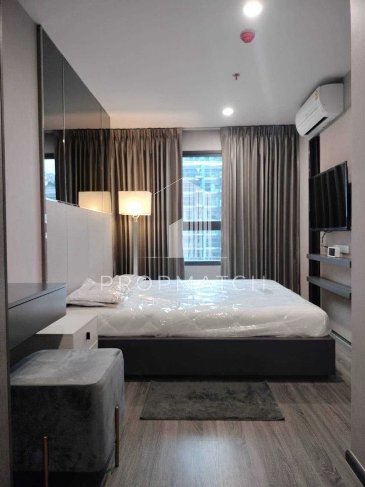 ให้เช่าคอนโดสยาม จุฬา สามย่าน : ว่างแล้ว 🔥IDEO Chula-Samyan ห้องสวย แบบ 2 ห้องนอน เช่าแค่ 33,000 สวยตรงปก ห้องใหญ่ 45sqm ชั้นสูง สนใจนัดชมได้ค่ะ Minnie 064-6696546 (เบอร์นี้แอทไลน์ได้ค่ะ)